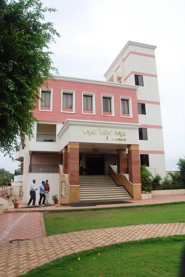 ساتارا Hotel Lake View المظهر الخارجي الصورة